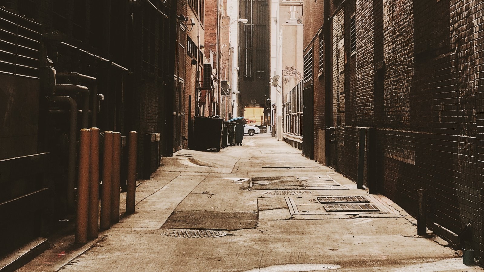 Denver alley — Full Bloom Counseling therapists in Denver and Boulder Colorado